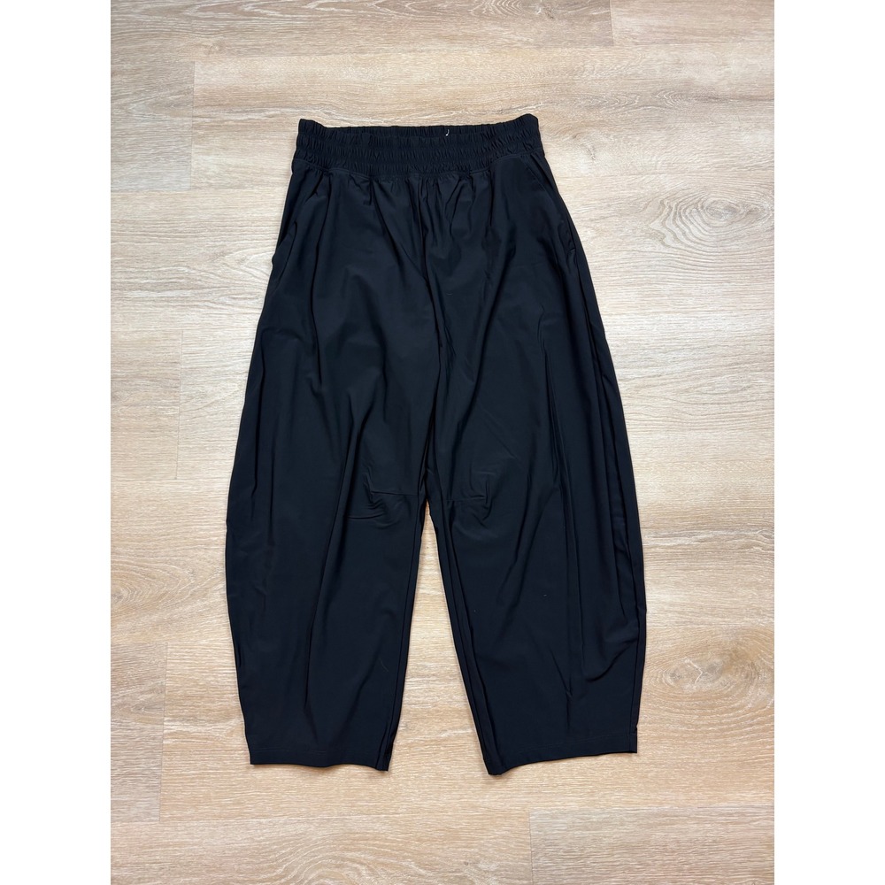 Old Navy SleekTech Barrel Leg Pants Women's Medium Color Black